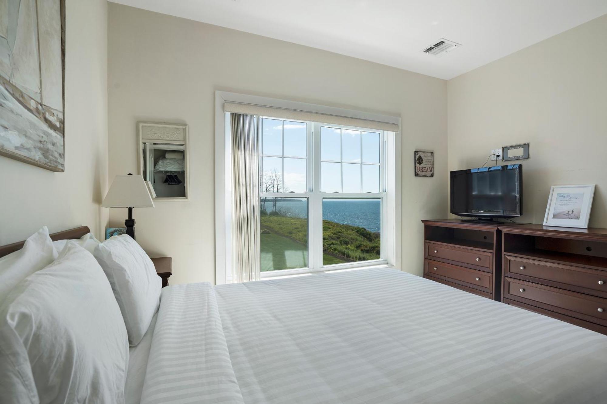 The Cliffside Resort Condominiums Greenport Exterior photo