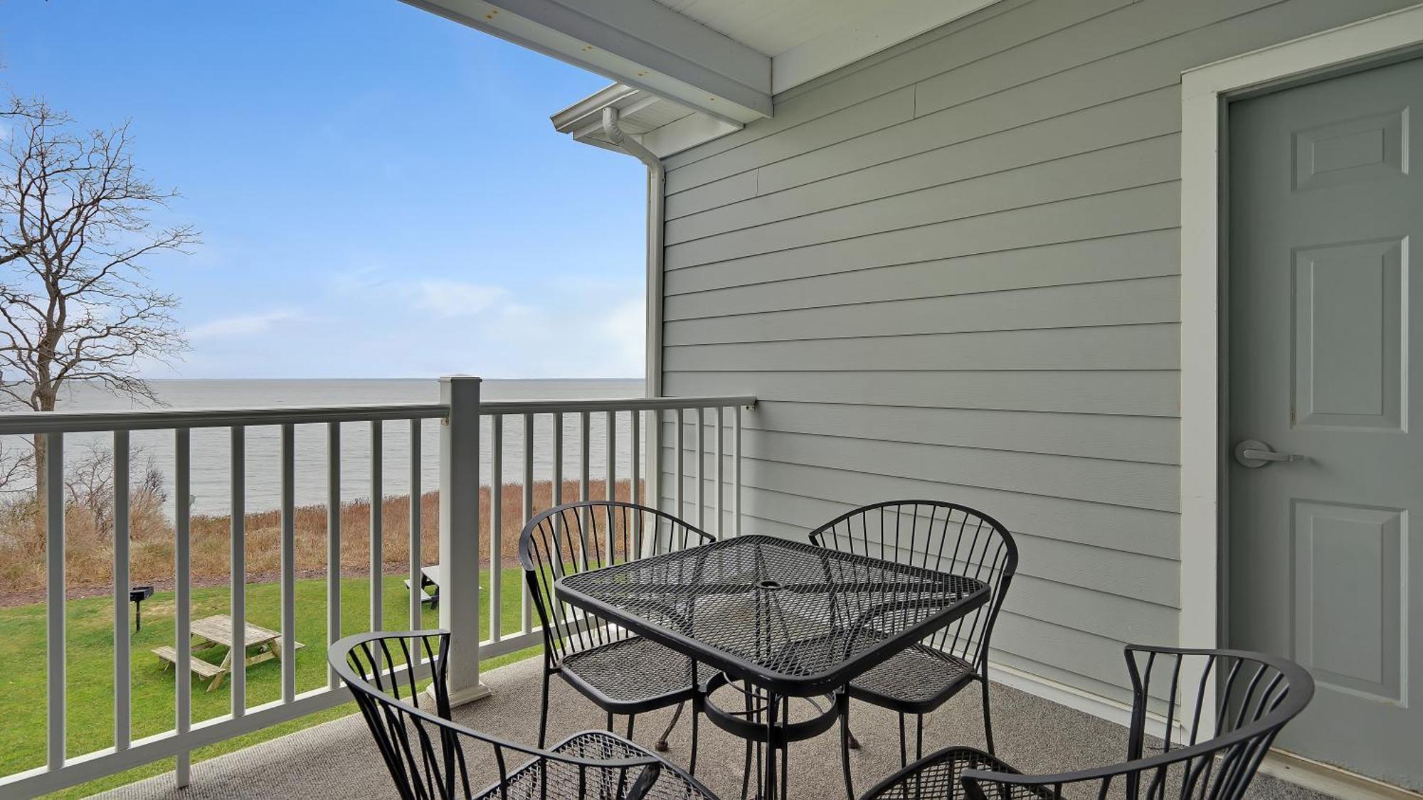 The Cliffside Resort Condominiums Greenport Exterior photo