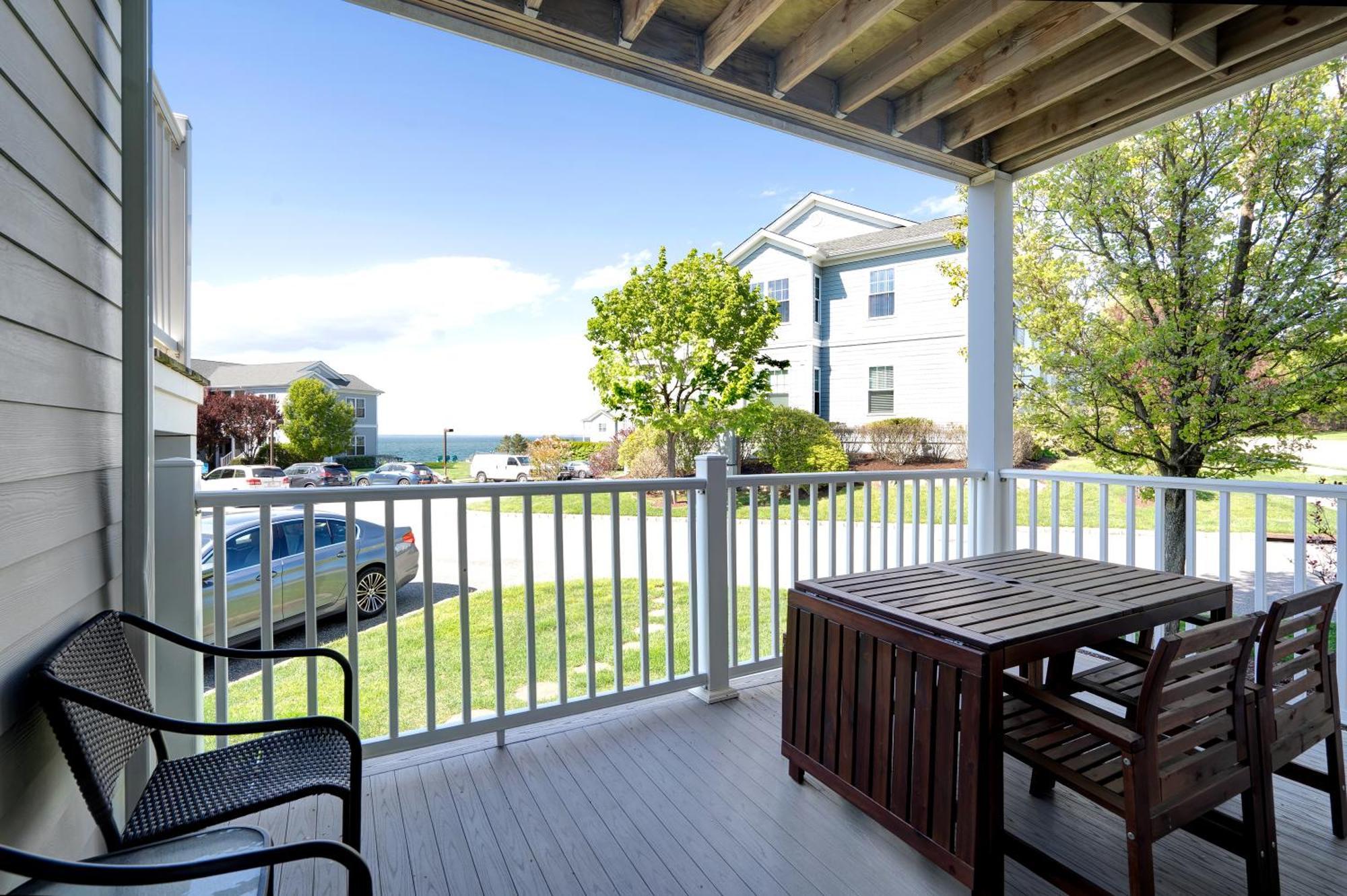 The Cliffside Resort Condominiums Greenport Exterior photo